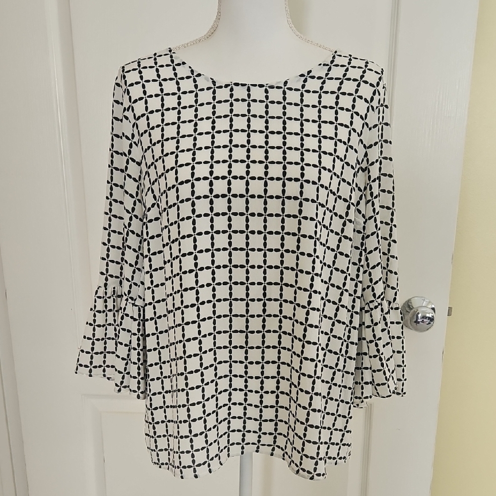 Elle Black and White Bell Sleeve Blouse